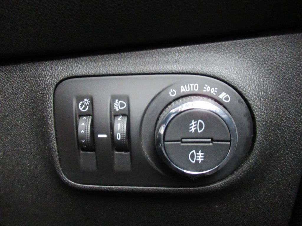 Used Vauxhall Corsa 2016 for sale - 76417700: Photo 28