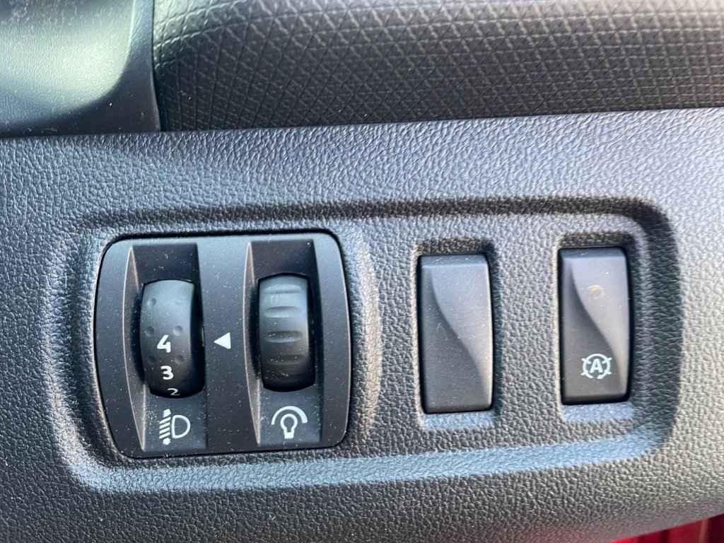 Used Renault Clio 2017 for sale - 77920536: Photo 22