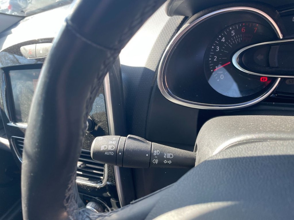 Used Renault Clio 2017 for sale - 77920536: Photo 24