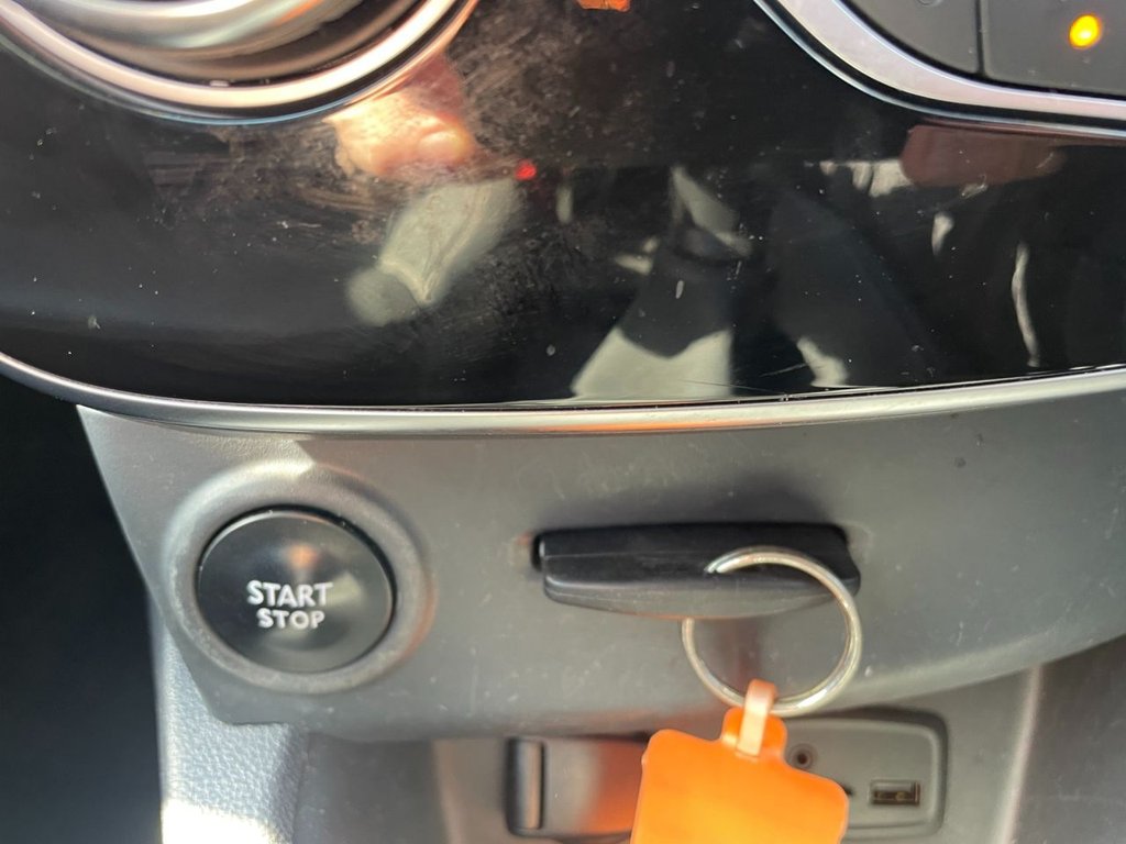 Used Renault Clio 2017 for sale - 77920536: Photo 29