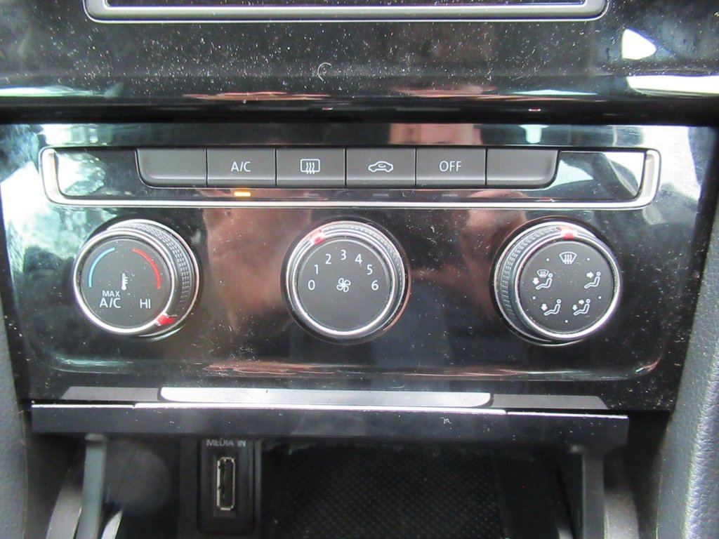 Used Volkswagen Golf 2013 for sale - 76202788: Photo 14