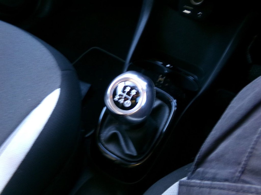 Used Toyota AYGO 2015 for sale - 76950094: Photo 15