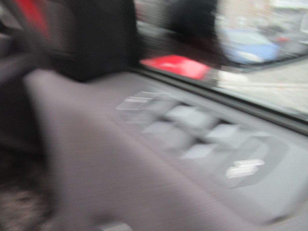 Used Land Rover Discovery Sport 2015 for sale - 75985779: Photo 38