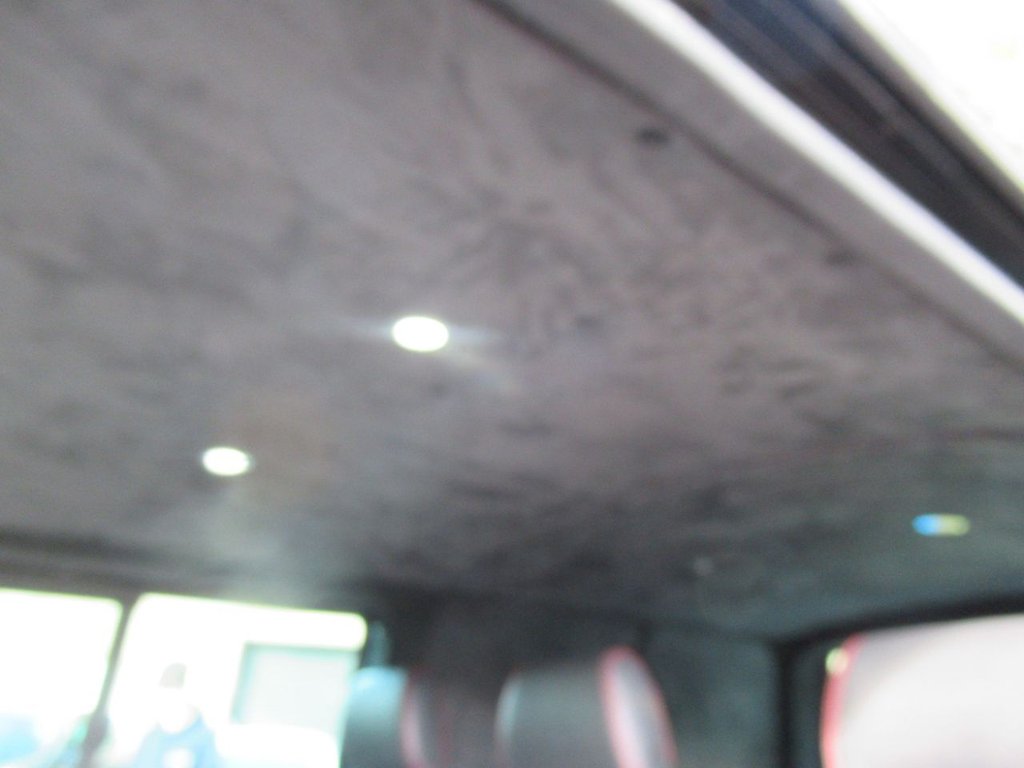 Used Volkswagen Transporter 2015 for sale - 76520427: Photo 39