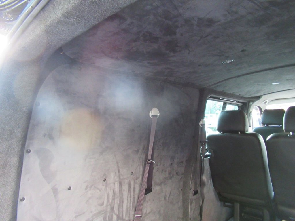 Used Volkswagen Transporter 2015 for sale - 76520427: Photo 45