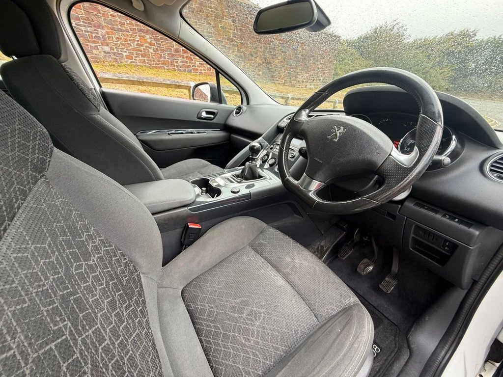 Used Peugeot 3008 2015 for sale - 76868202: Photo 10