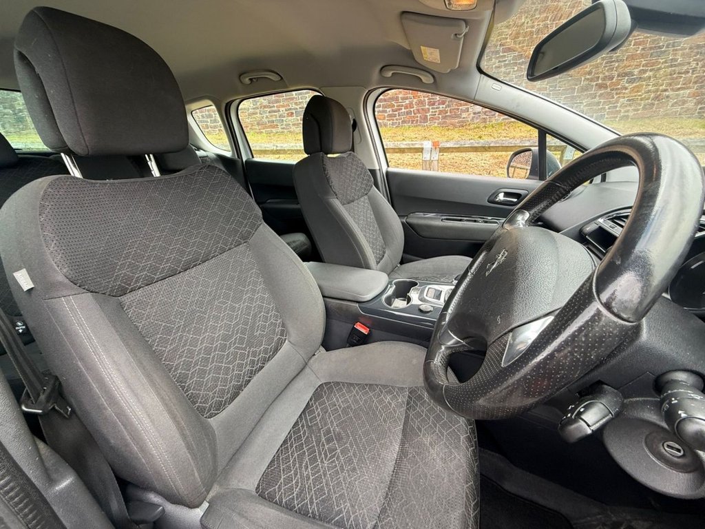 Used Peugeot 3008 2015 for sale - 76868202: Photo 8