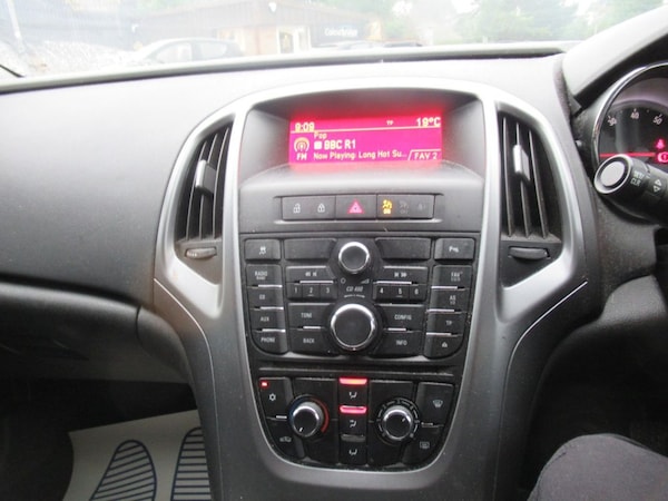 Used Vauxhall Astra 2015 for sale - 75596410: Photo 10