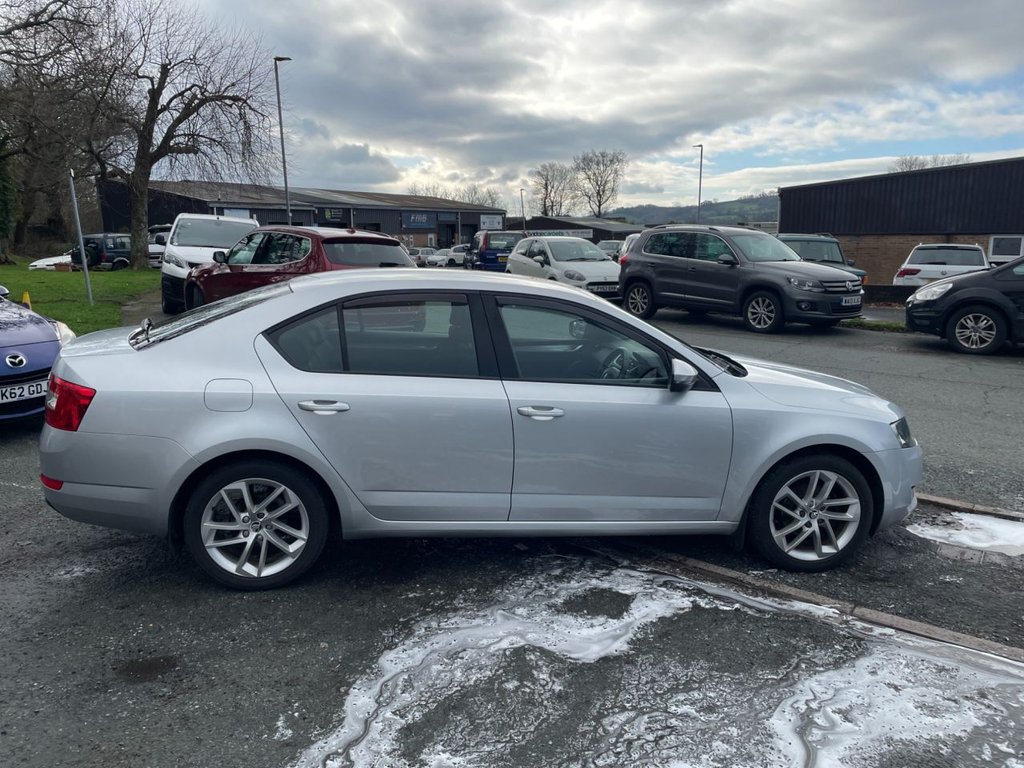 Used Skoda Octavia 2016 for sale - 77667002: Photo 11