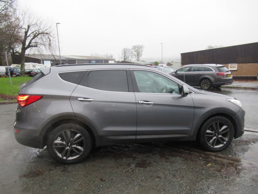 Used Hyundai Santa Fe 2015 for sale - 77007440: Photo 11