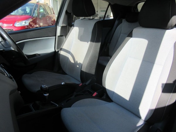 Used Hyundai i20 2015 for sale - 76210424: Photo 21