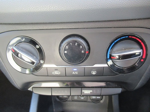 Used Hyundai i20 2015 for sale - 76210424: Photo 25