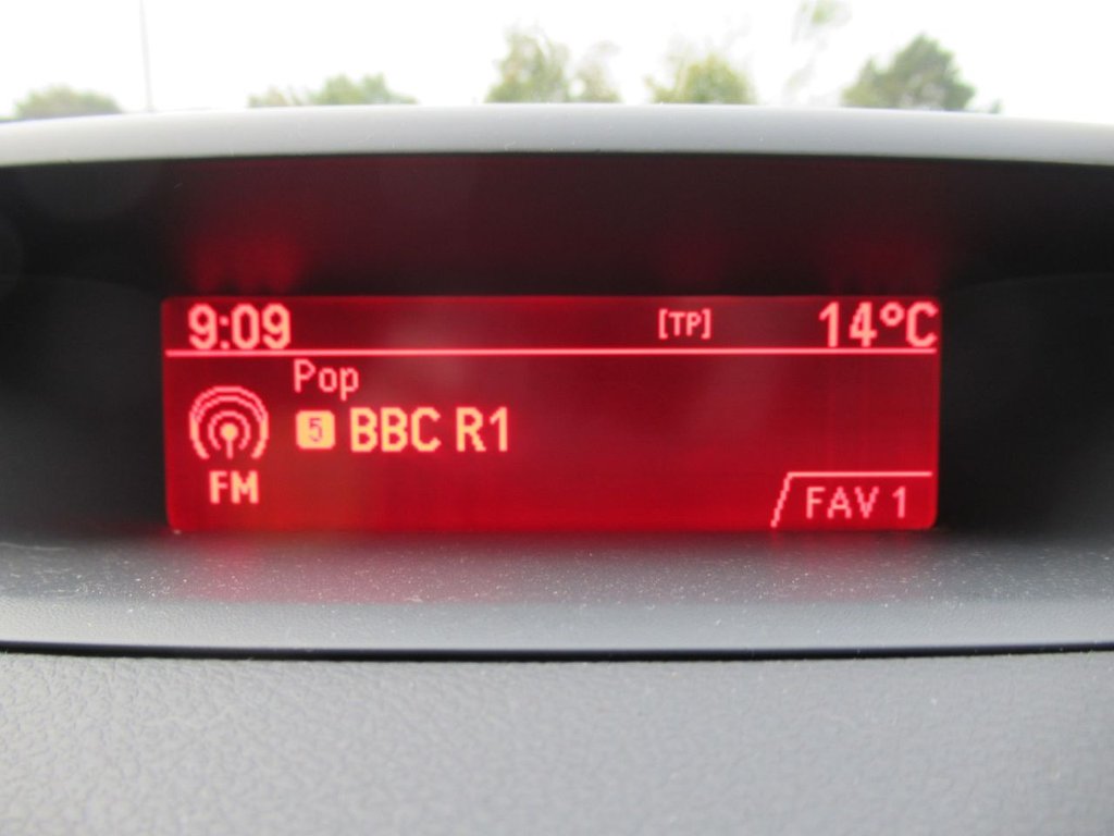 Used Vauxhall Meriva 2015 for sale - 76132520: Photo 14