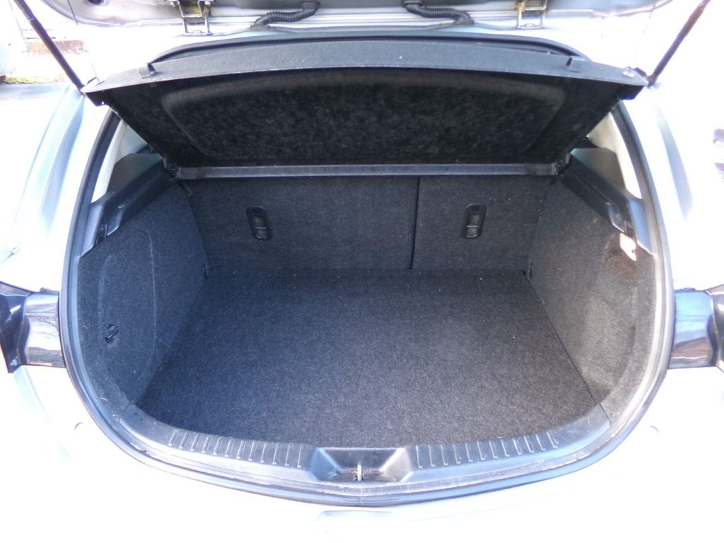 Used Mazda Mazda3 2012 for sale - 76632312: Photo 24