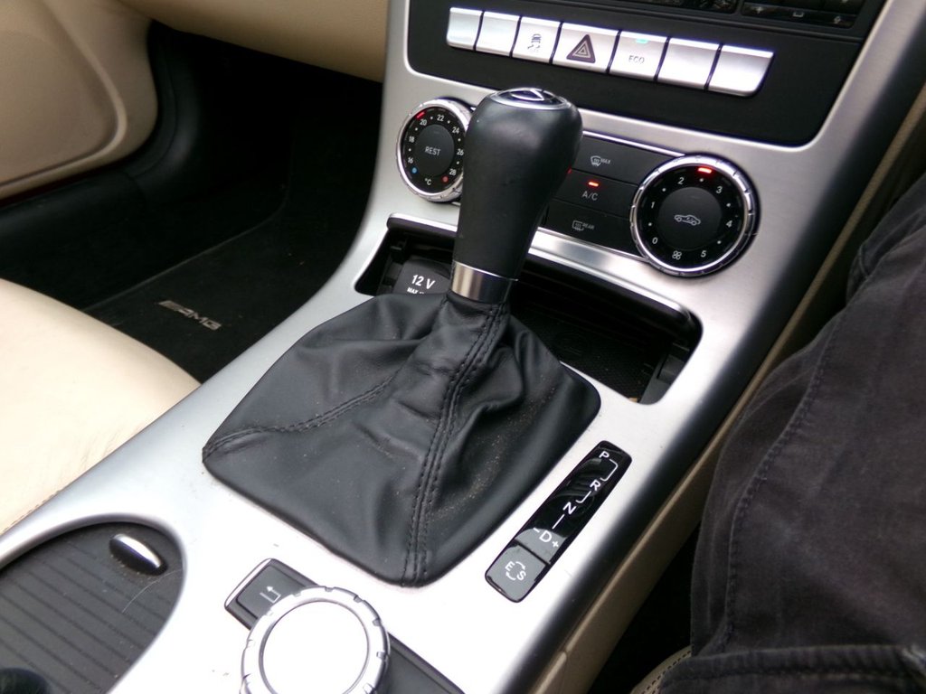 Used Mercedes-Benz SLK 2011 for sale - 77275773: Photo 16