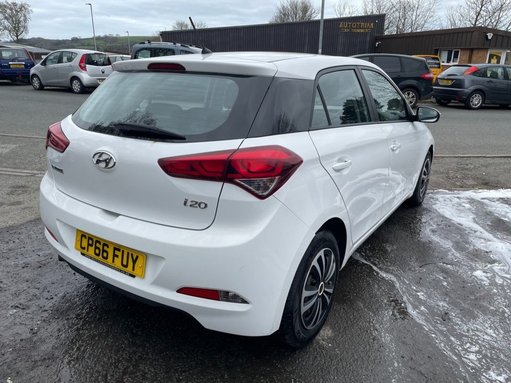 Used Hyundai i20 2016 for sale - 78096958: Photo 9