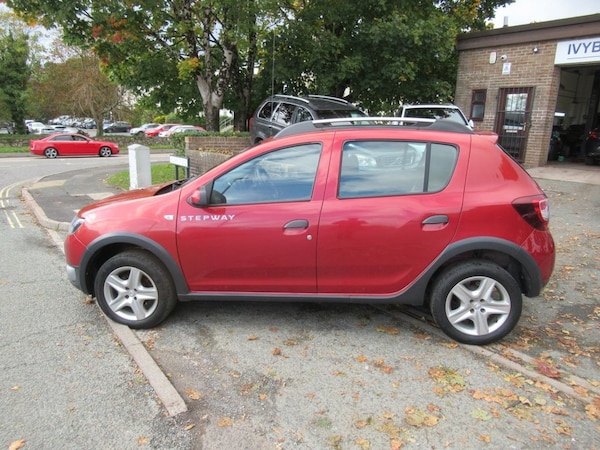 Used Dacia Sandero Stepway 2014 for sale - 76210448: Photo 10