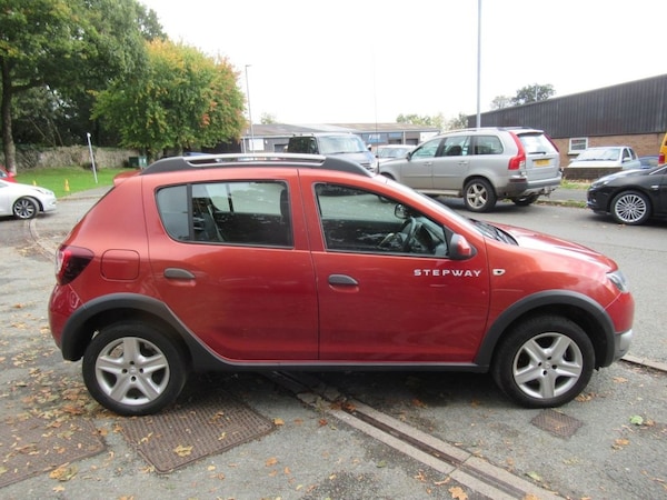 Used Dacia Sandero Stepway 2014 for sale - 76210448: Photo 6