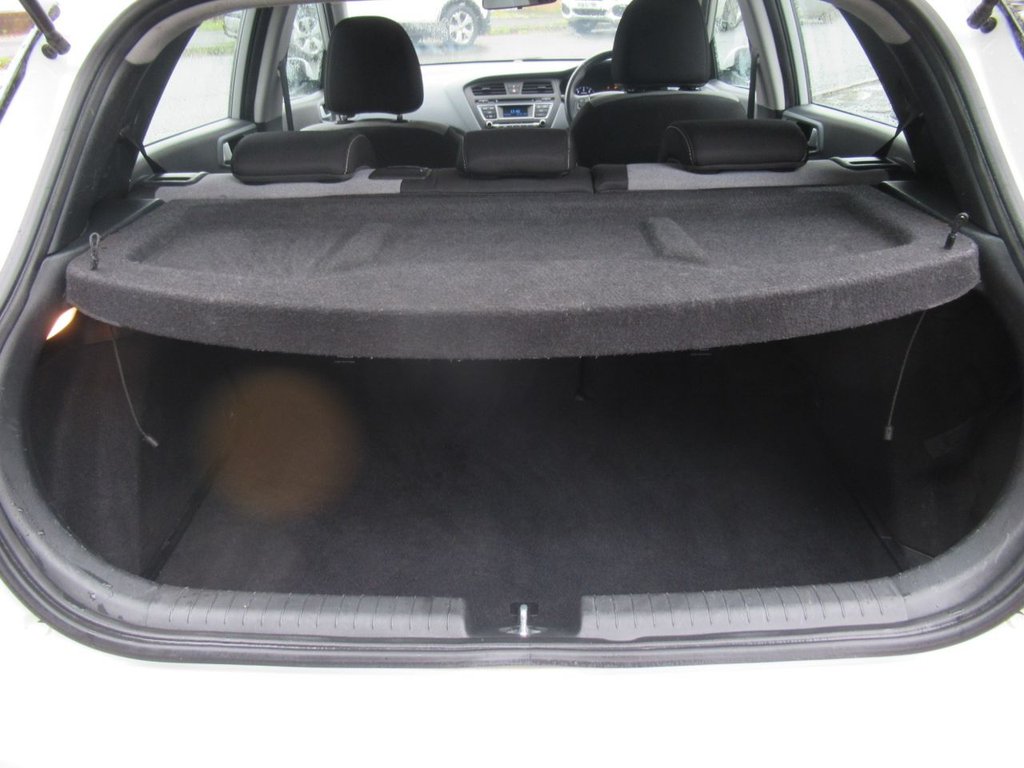 Used Hyundai i20 2015 for sale - 76118928: Photo 13