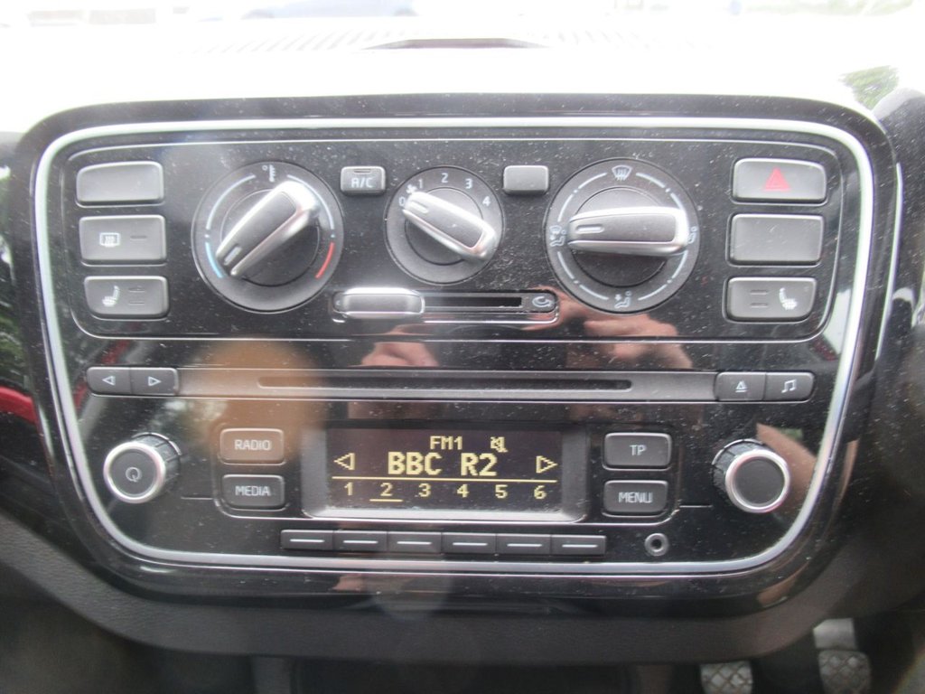 Used Volkswagen up! 2013 for sale - 76429722: Photo 26