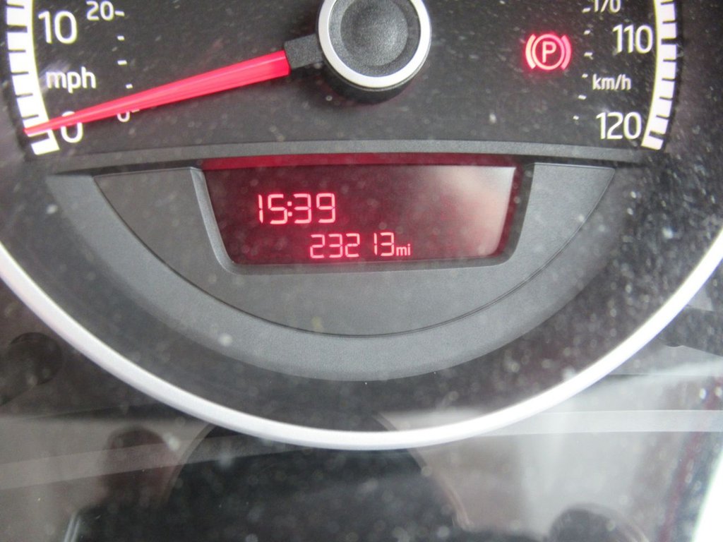 Used Volkswagen up! 2013 for sale - 76429722: Photo 27