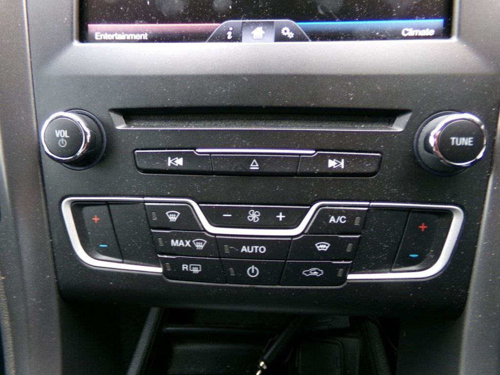 Used Ford Mondeo 2015 for sale - 76901018: Photo 24