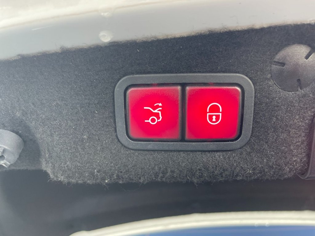 Used Mercedes-Benz C Class 2015 for sale - 77850067: Photo 20