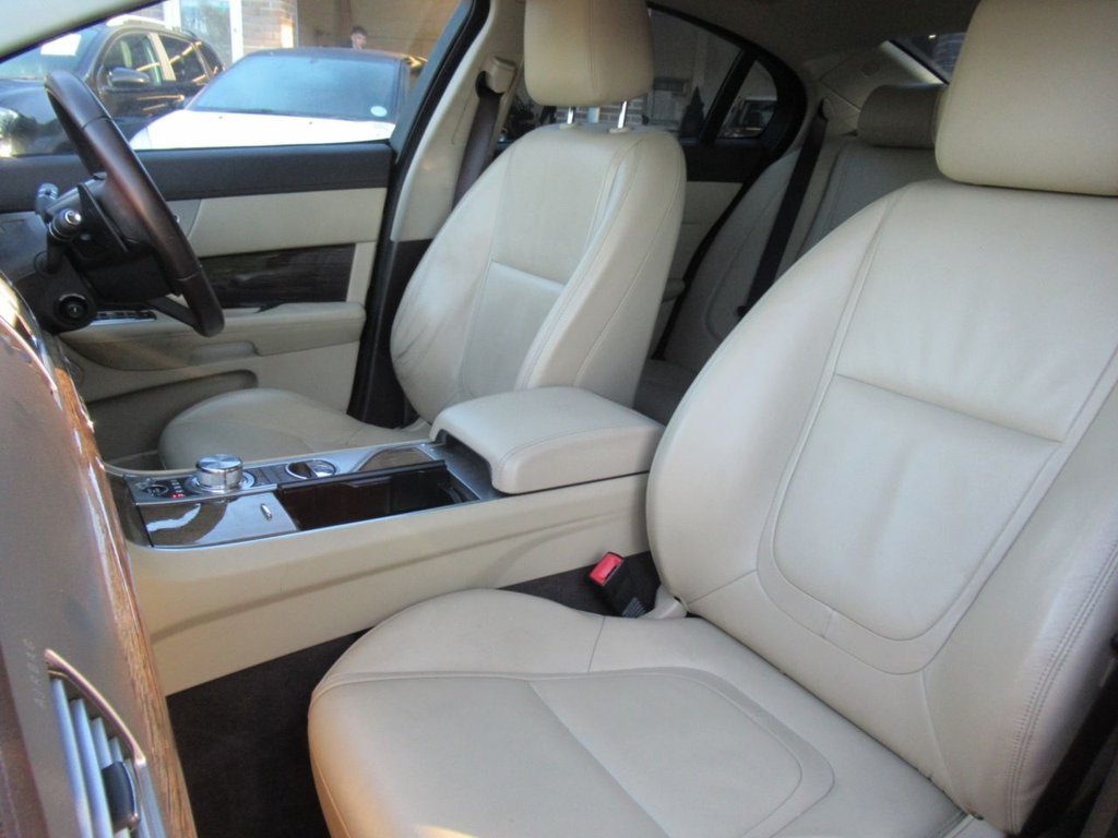 Used Jaguar XF 2011 for sale - 77037922: Photo 19