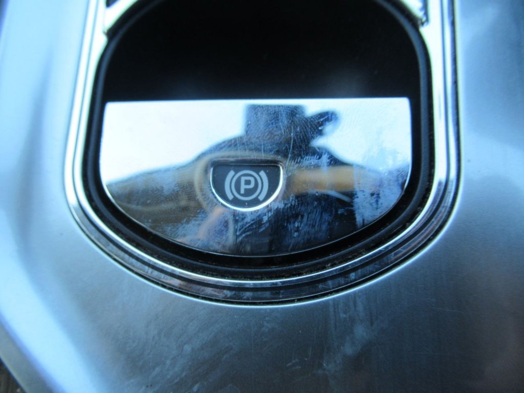 Used Jaguar XF 2011 for sale - 77037922: Photo 25