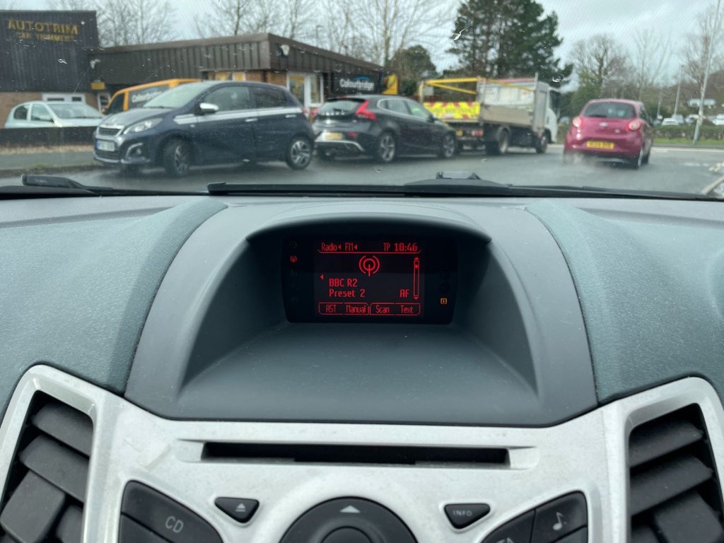 Used Ford Fiesta 2010 for sale - 77632105: Photo 12