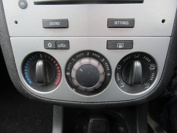Used Vauxhall Corsa 2012 for sale - 75985865: Photo 23