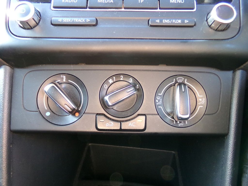 Used Volkswagen Polo 2011 for sale - 76632380: Photo 15