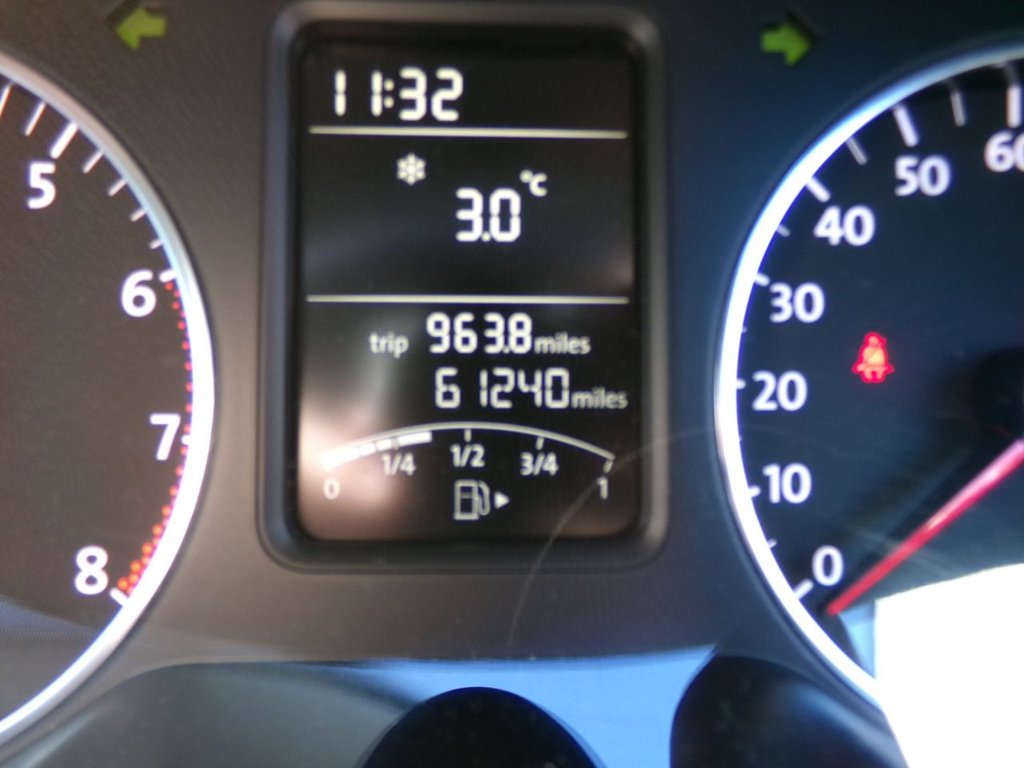 Used Volkswagen Polo 2011 for sale - 76632380: Photo 17