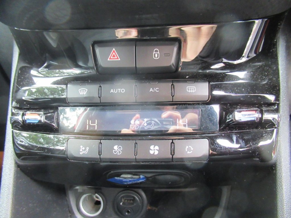 Used Peugeot 2008 2014 for sale - 75960842: Photo 20