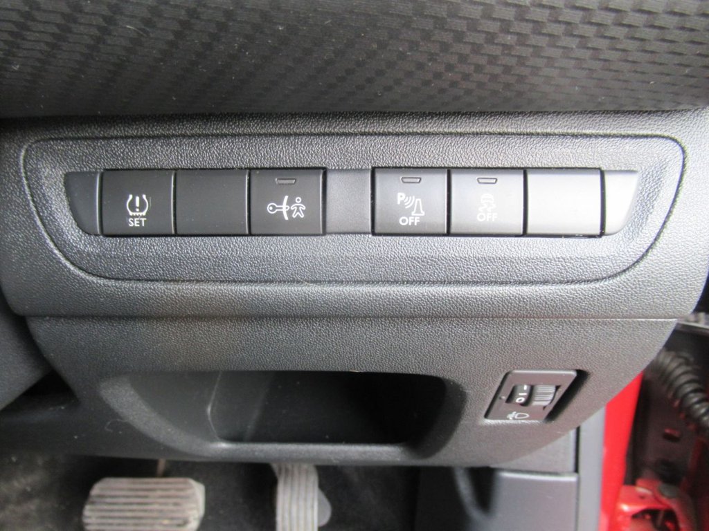 Used Peugeot 2008 2014 for sale - 75960842: Photo 23