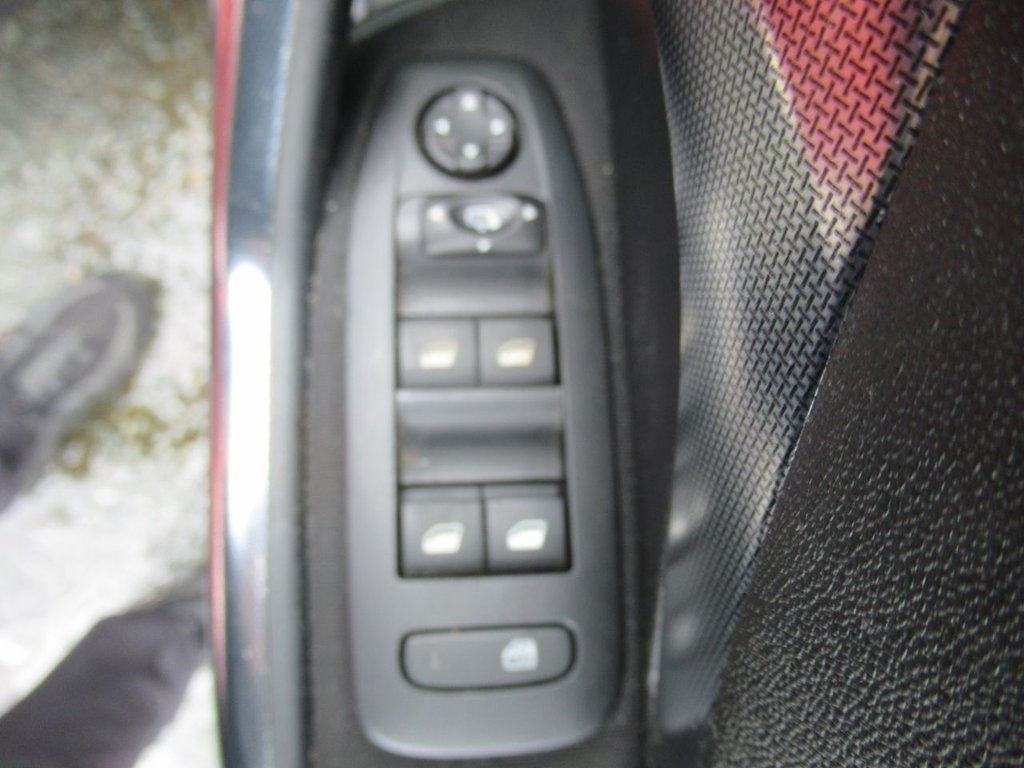 Used Peugeot 2008 2014 for sale - 75960842: Photo 24