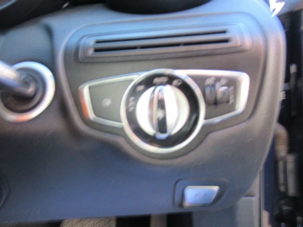 Used Mercedes-Benz C-Class 2015 for sale - 76039185: Photo 17