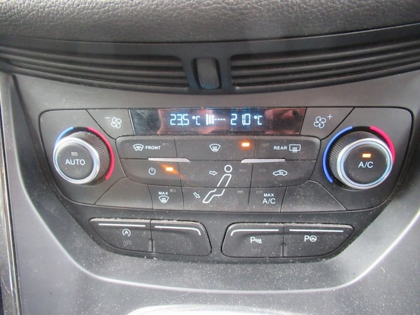 Used Ford Grand C-Max 2015 for sale - 75619823: Photo 24
