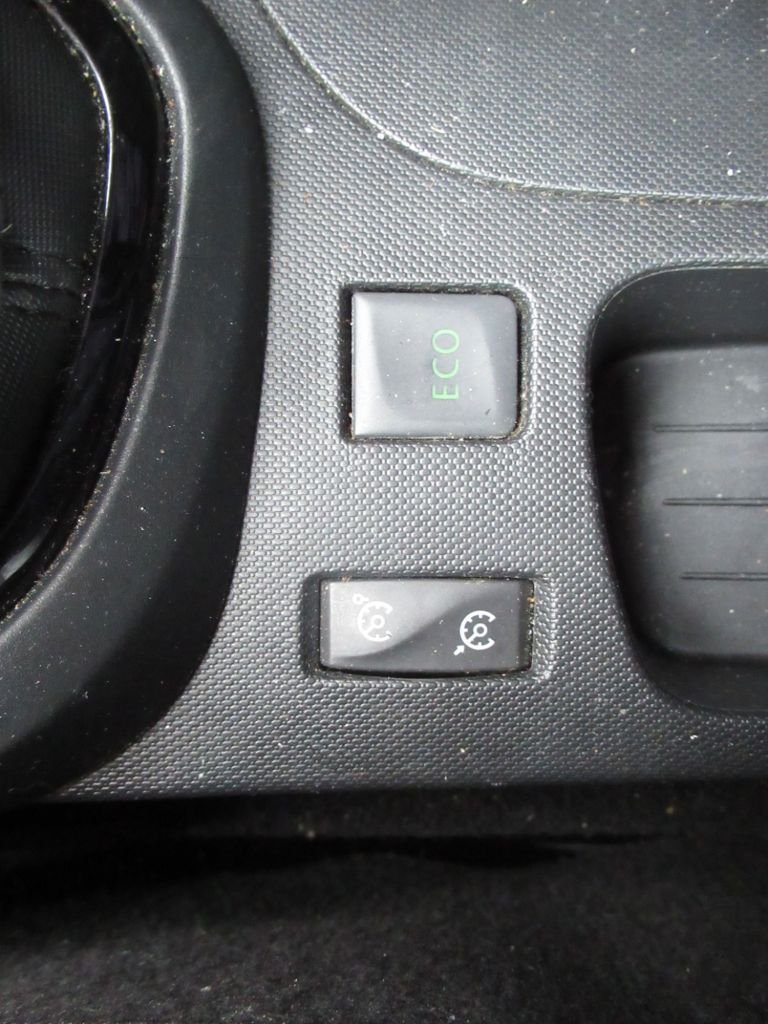 Used Renault Captur 2015 for sale - 75264009: Photo 25