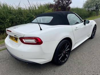 Used Fiat 124 Spider 2016 for sale - 75339564: Photo