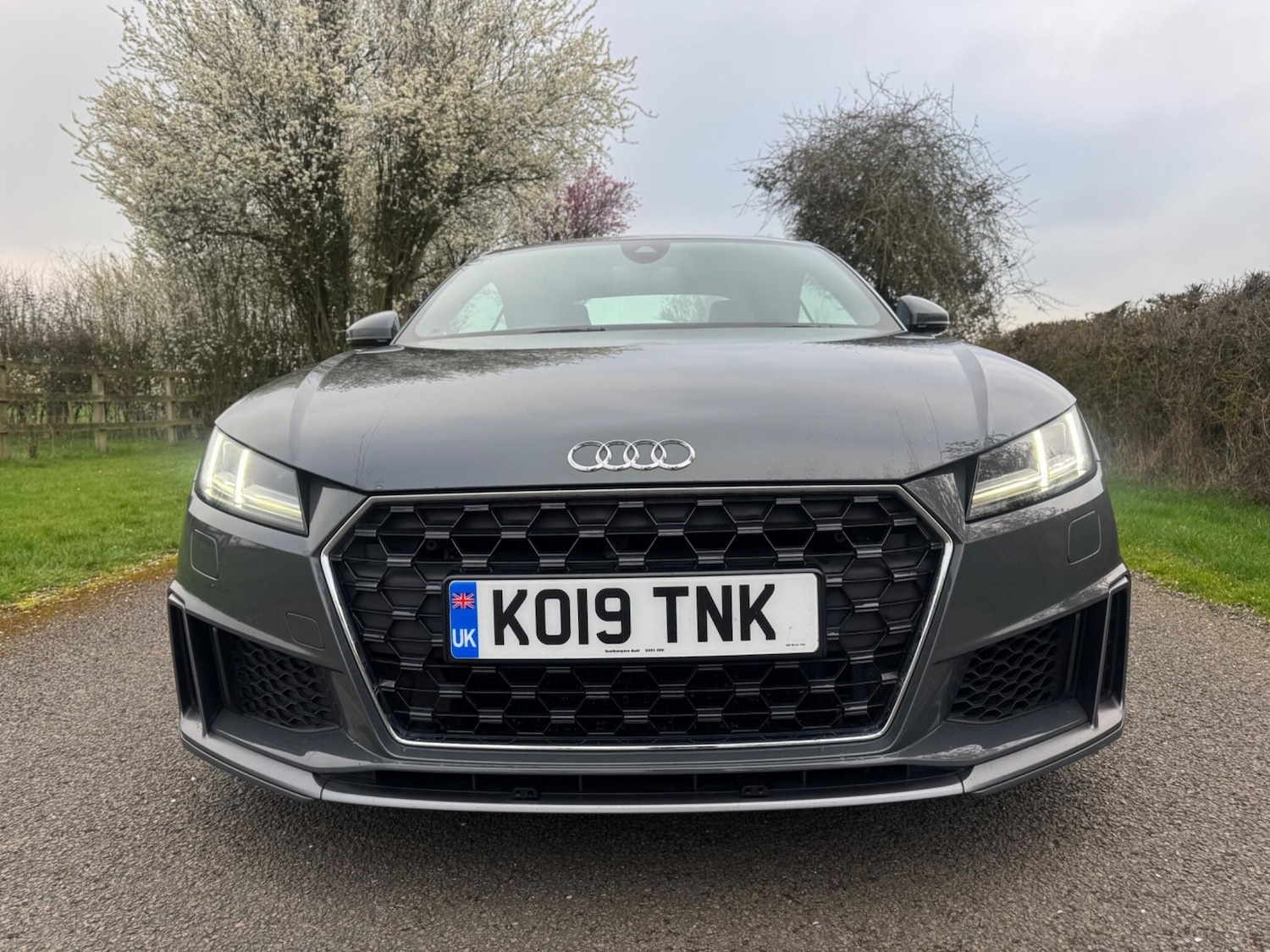 Used Audi TT for sale - 77808234: Photo 2
