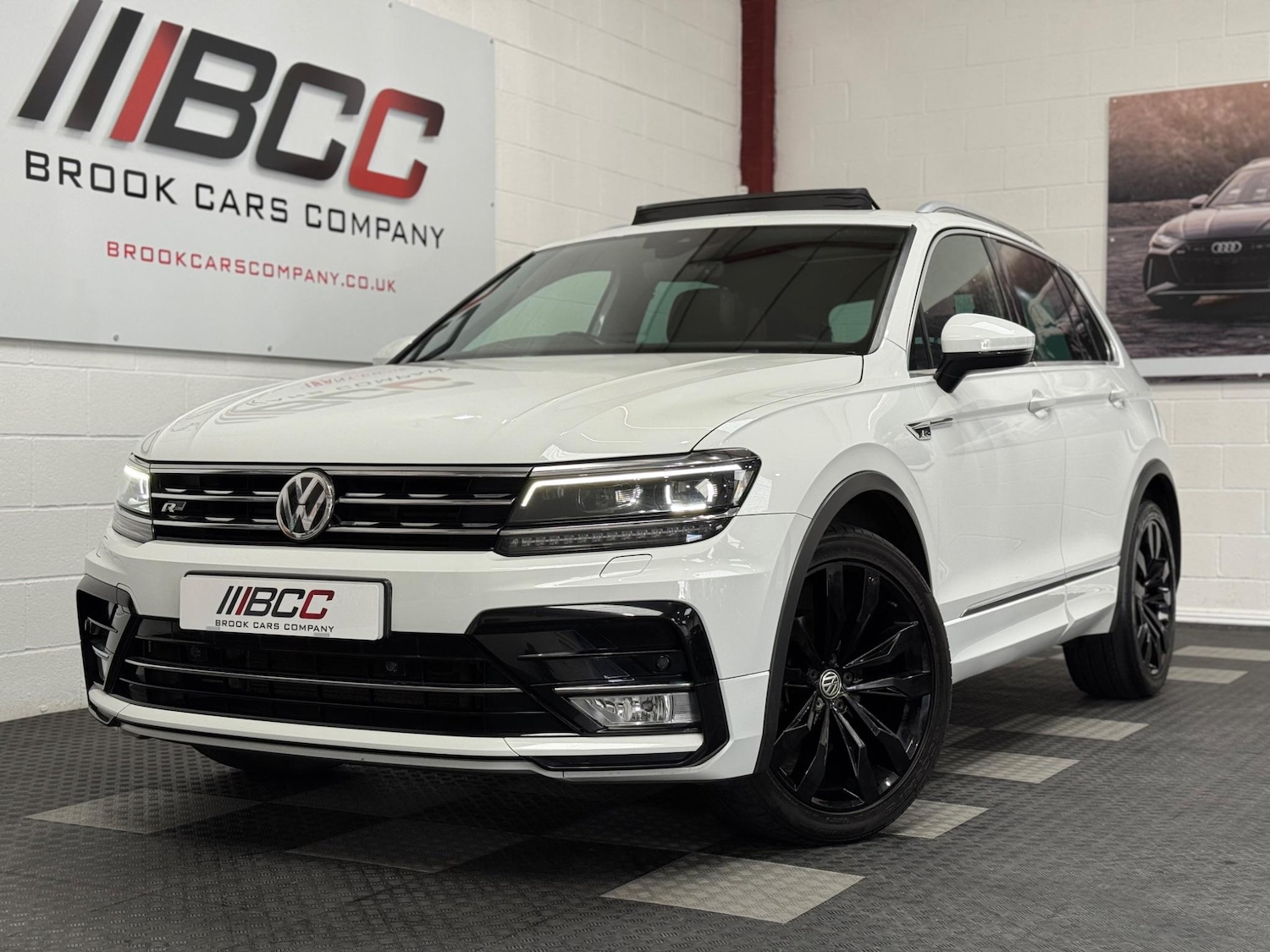Used Volkswagen Tiguan 2016 for sale - 76378103: Photo 1