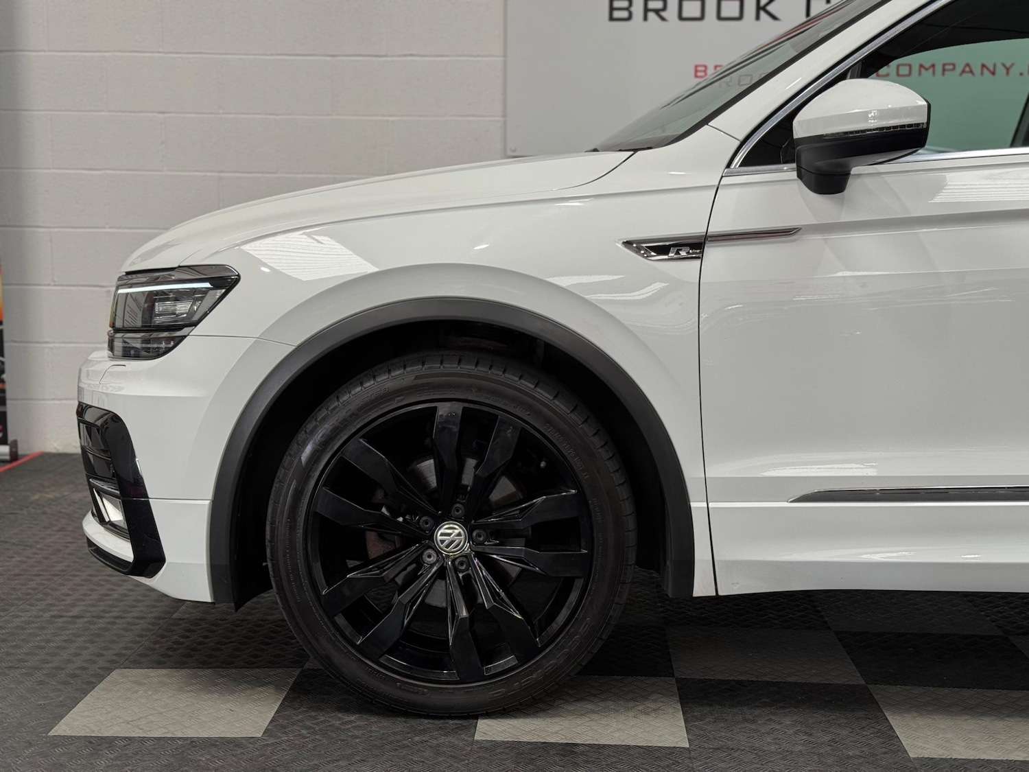 Used Volkswagen Tiguan 2016 for sale - 76378103: Photo 4