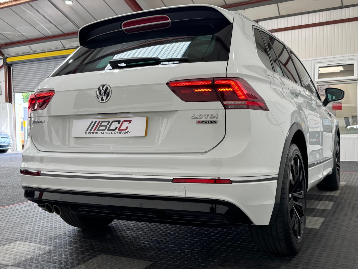Used Volkswagen Tiguan 2016 for sale - 76378103: Photo 6