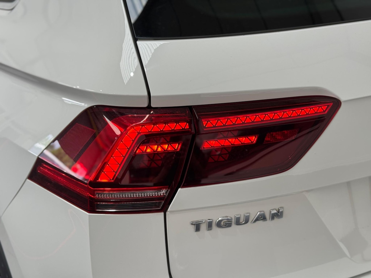 Used Volkswagen Tiguan 2016 for sale - 76378103: Photo 8