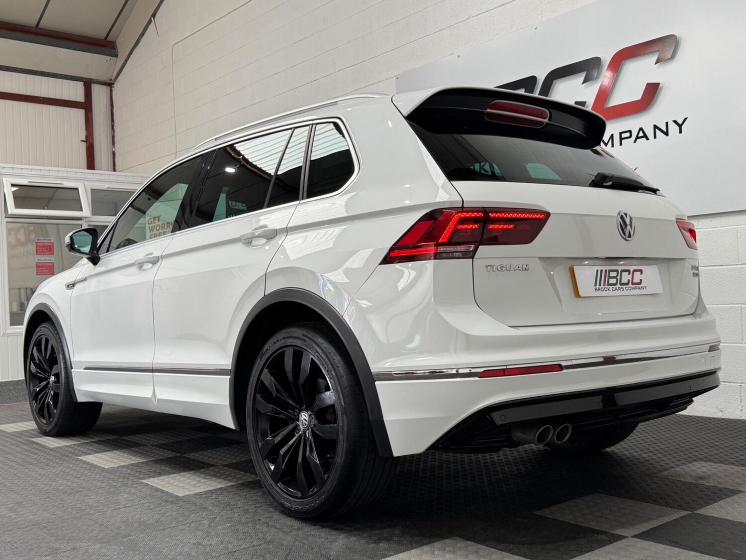 Used Volkswagen Tiguan 2016 for sale - 76378103: Photo 9