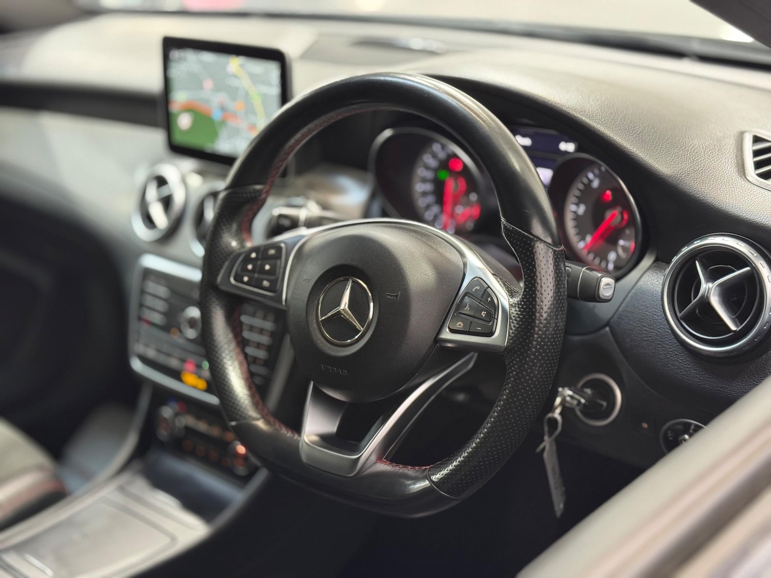 Used Mercedes-Benz GLA 2016 for sale - 76592330: Photo 6