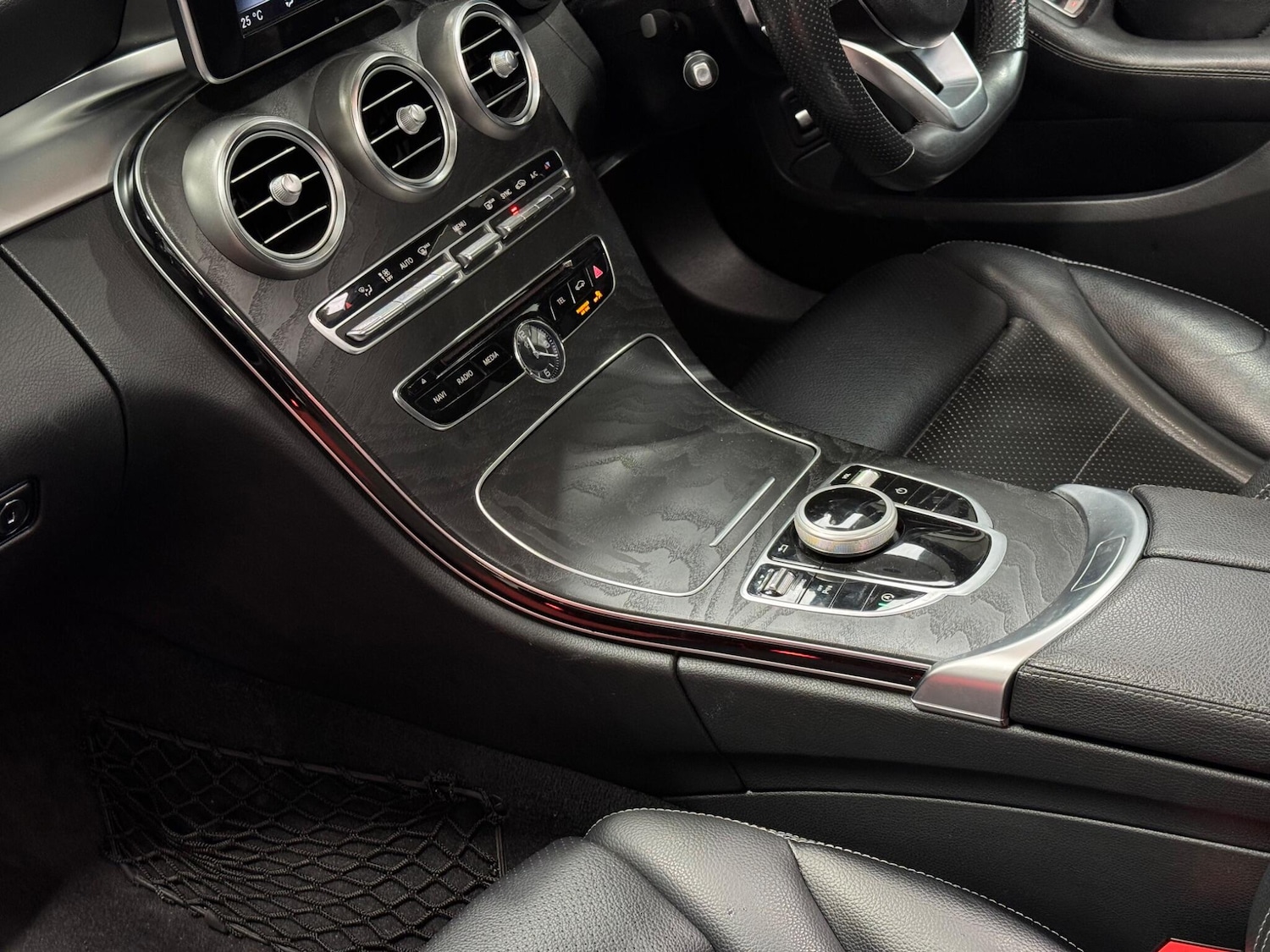 Used Mercedes-Benz C Class 2017 for sale - 76993967: Photo 11