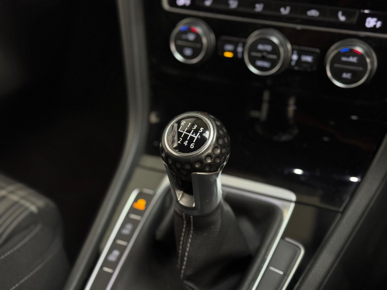 Used Volkswagen Golf 2017 for sale - 76942660: Photo 19