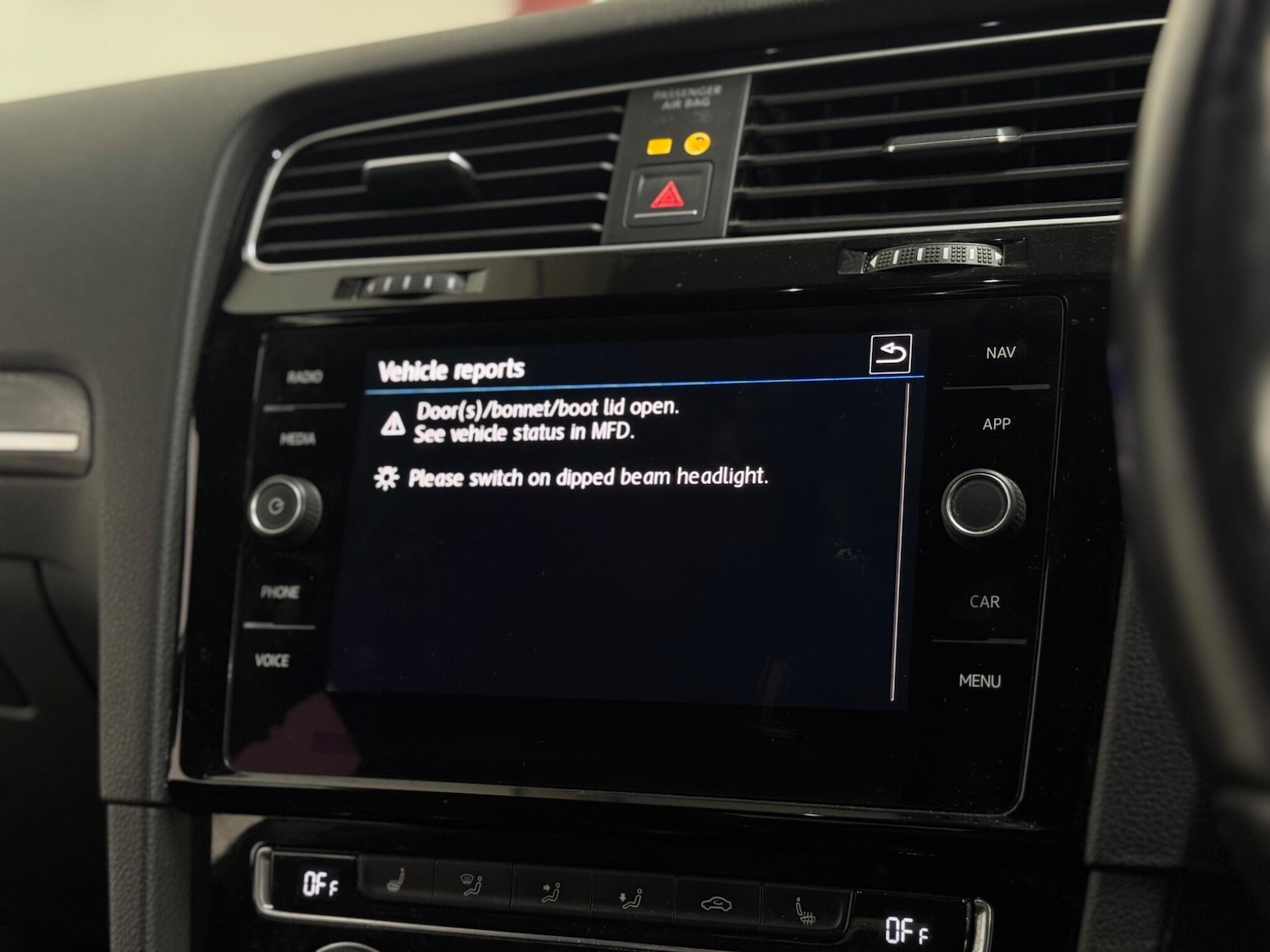 Used Volkswagen Golf 2017 for sale - 76942660: Photo 28